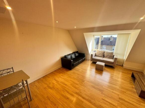 WhatsApp Image 2025-11-27 at 15.43.51.jpeg