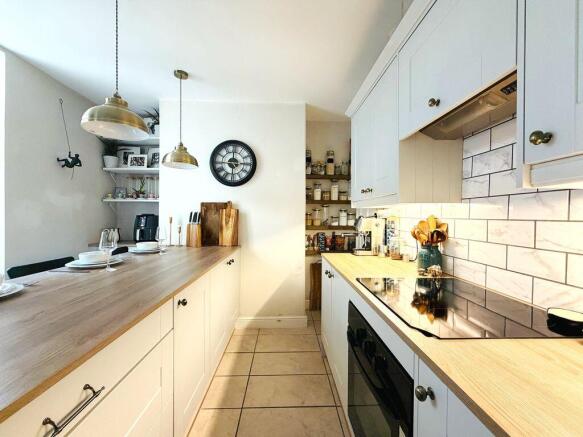 2 bed Terraced for sale Image 7