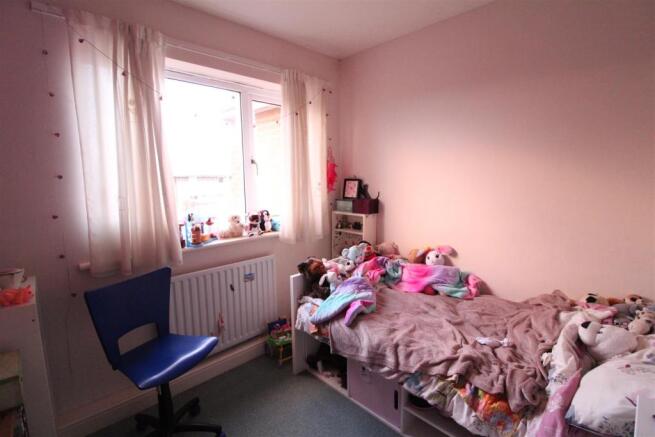 Bed 3.JPG