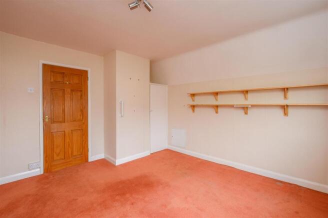 3 bed House for sale Image 12