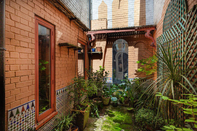 3 bed Terraced for sale Image 6
