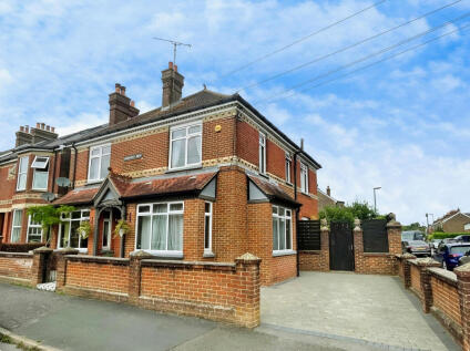 Cambridge Road, Horsham