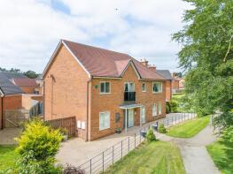 13, Eden Walk, St Mary Park, Morpeth NE61 6BP