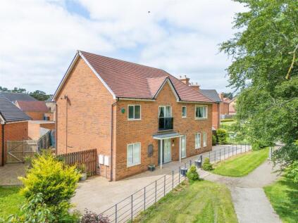Eden Walk, St. Mary Park, Morpeth, NE61