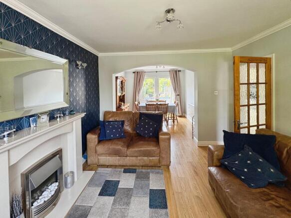 4 bed Semi-Detached for sale Image 5