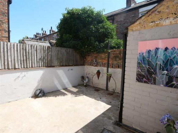 2 bed Terraced for sale Image 10