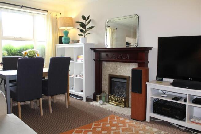 36 Murden Lounge 2.JPG
