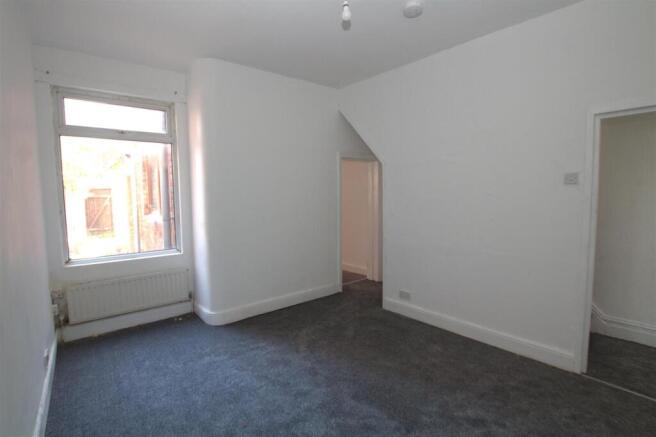 3 bed House to rent Image 6