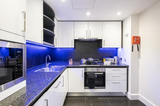 Kitchen (2)