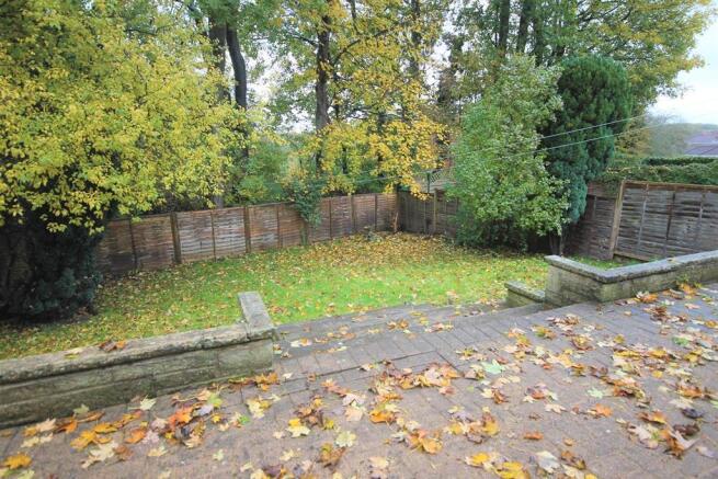 3 bed Semi-Detached Bungalow to rent Image 10