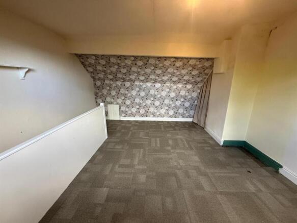 2 bed Terraced to rent Image 7