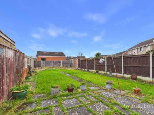 3 bed Semi-Detached for sale Image 11