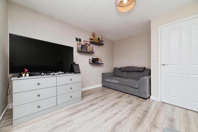 2 bed Semi-Detached for sale Image 5
