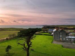 Bay View, Llanunwas, Solva SA62 6UJ