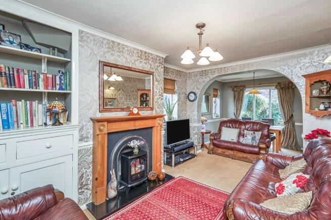 Lounge/Dining Room