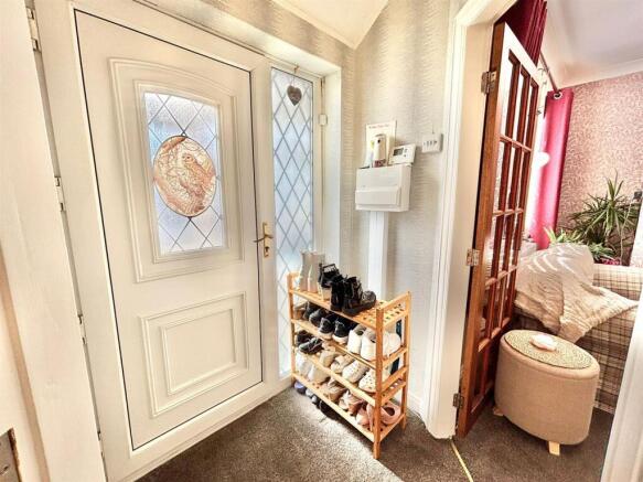 Carrington Avenue, Hornsea photo 3