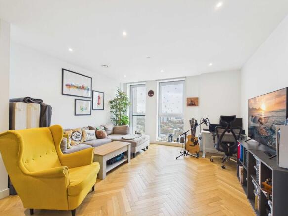 CAM03741G0-PR0152...