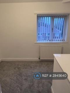 3 bed Semi-Detached to rent Image 8
