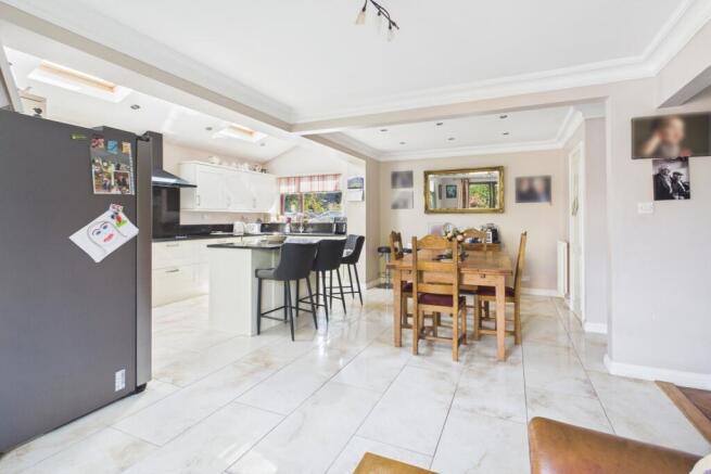 CAM03259G0-PR0265-STILL013