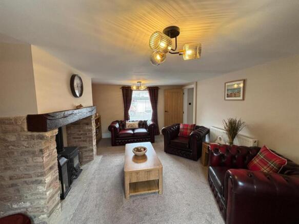 3 bed Semi-Detached for sale Image 9
