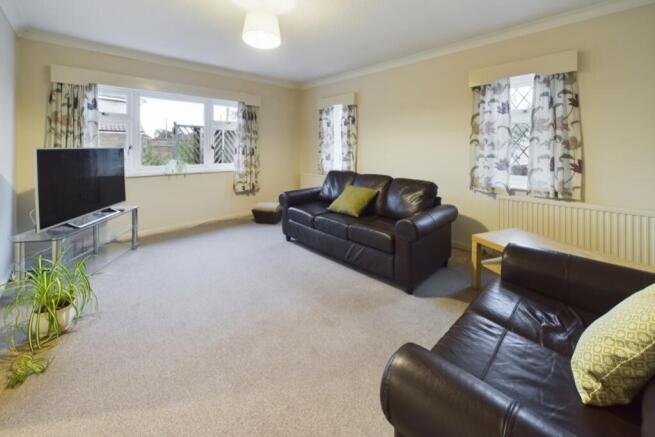 CAM01934G0-PR0109-STILL011