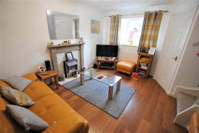 3 wheatcroft way lounge 2.jpg