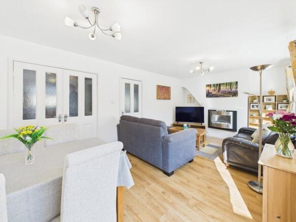 CAM02854G0-PR0357...