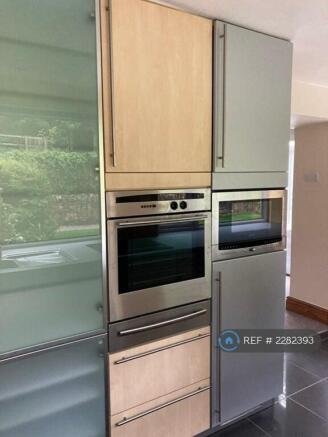 Kitchen Oven, Microwave & Fridge