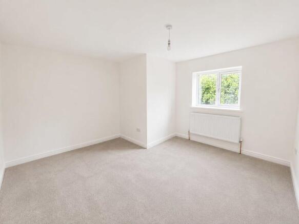 4 bed Detached for sale Image 9