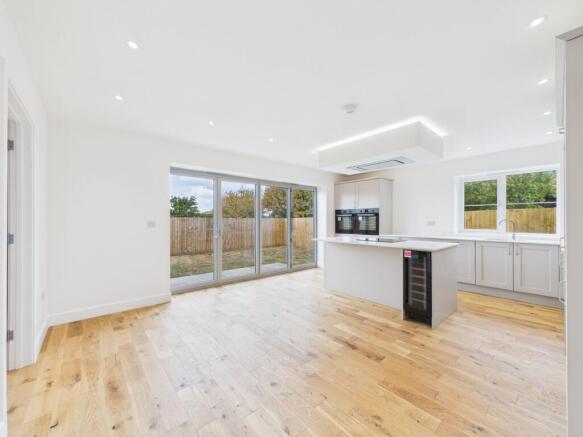 Kitchen/ Dining room