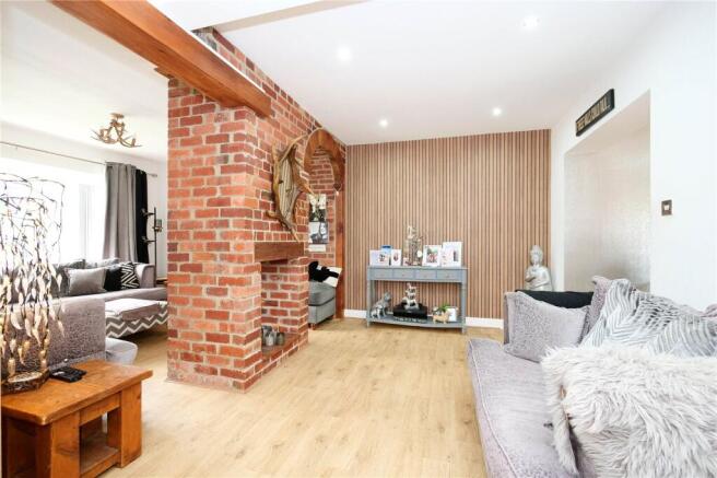 4 bed Semi-Detached for sale Image 4