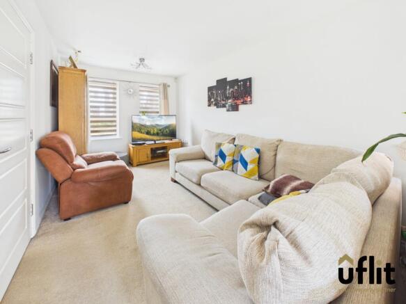 4 bed Semi-Detached for sale Image 5