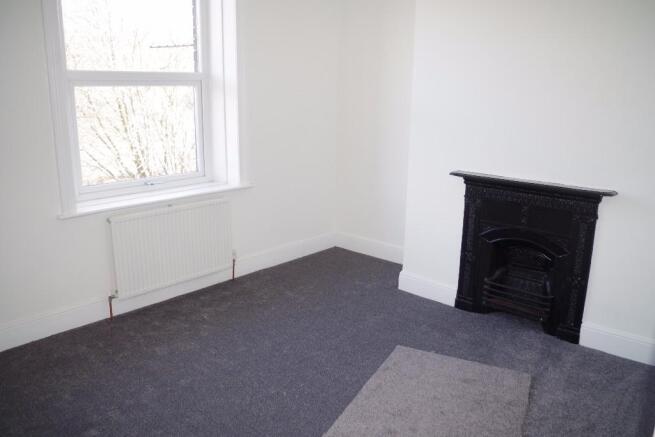3 bed Terraced to rent Image 5
