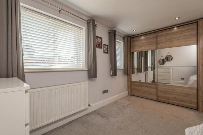 35 - 19 Marsland Court BD19 4QQ