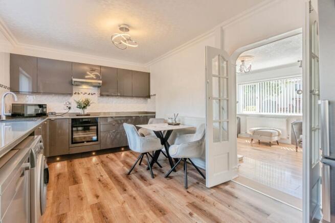 3 bed Terraced for sale Image 8