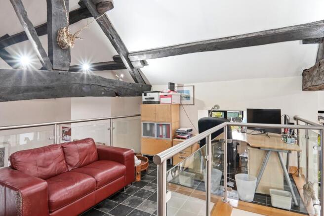 4 bed Detached for sale Image 7