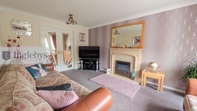 4 bed Detached for sale Image 4