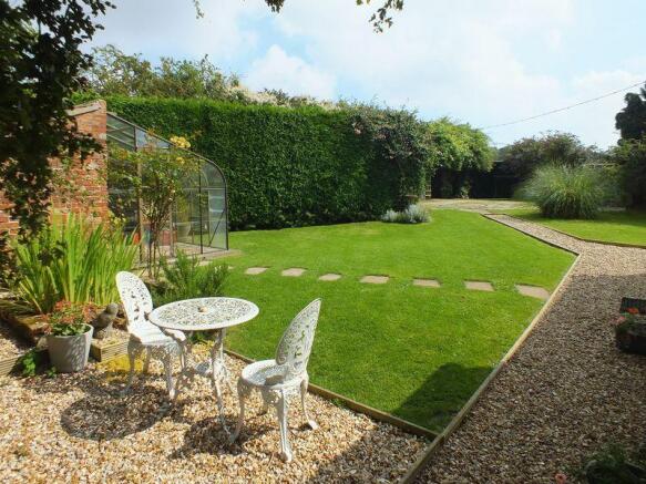 Seating area to...