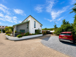 Zarni, Hillhead Park, Brixham TQ5 0EX