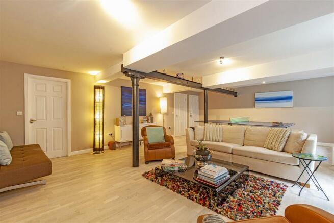 Family Room-7.jpg