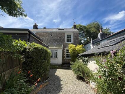 Nangitha Place, Budock Water, TR11