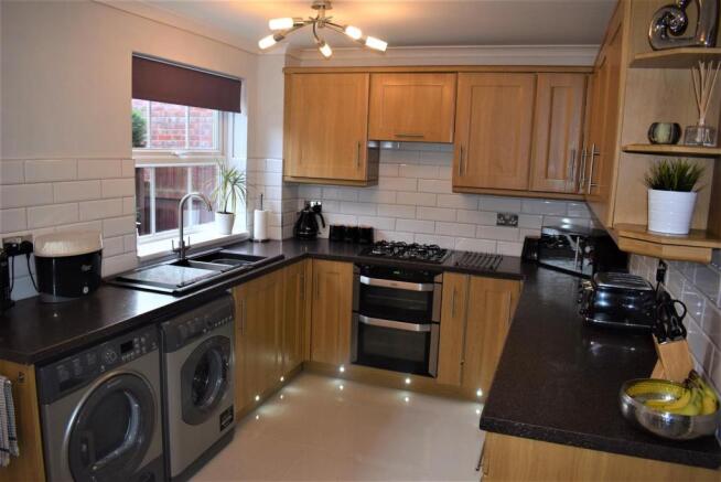 Kitchen4.JPG