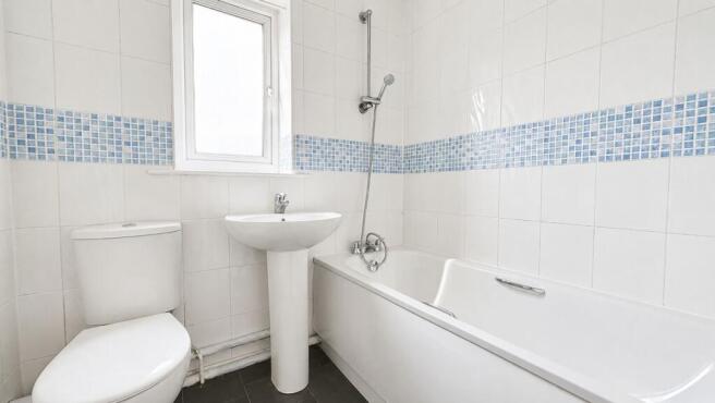 Wildwoods Crescent, Newton Abbot, TQ12 photo 4