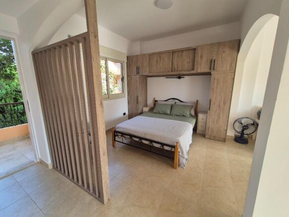 Bedroom & storage