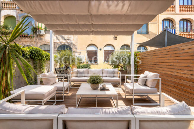 Fabuloso-duplex-con-terraza-y-elementos-origina...