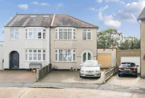 Shrubland Grove, Worcester Park, KT4