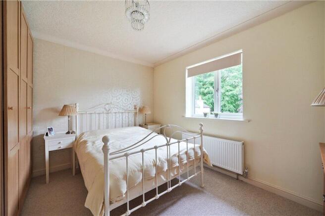 4 bed Detached for sale Image 10