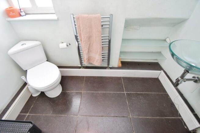 3 bed Terraced for sale Image 11