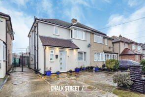 100, St Andrews Avenue, Hornchurch RM12 5DT