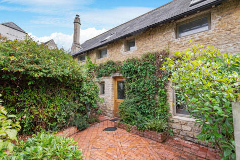 Gallery Lane, Oundle, Peterborough PE8 4EX